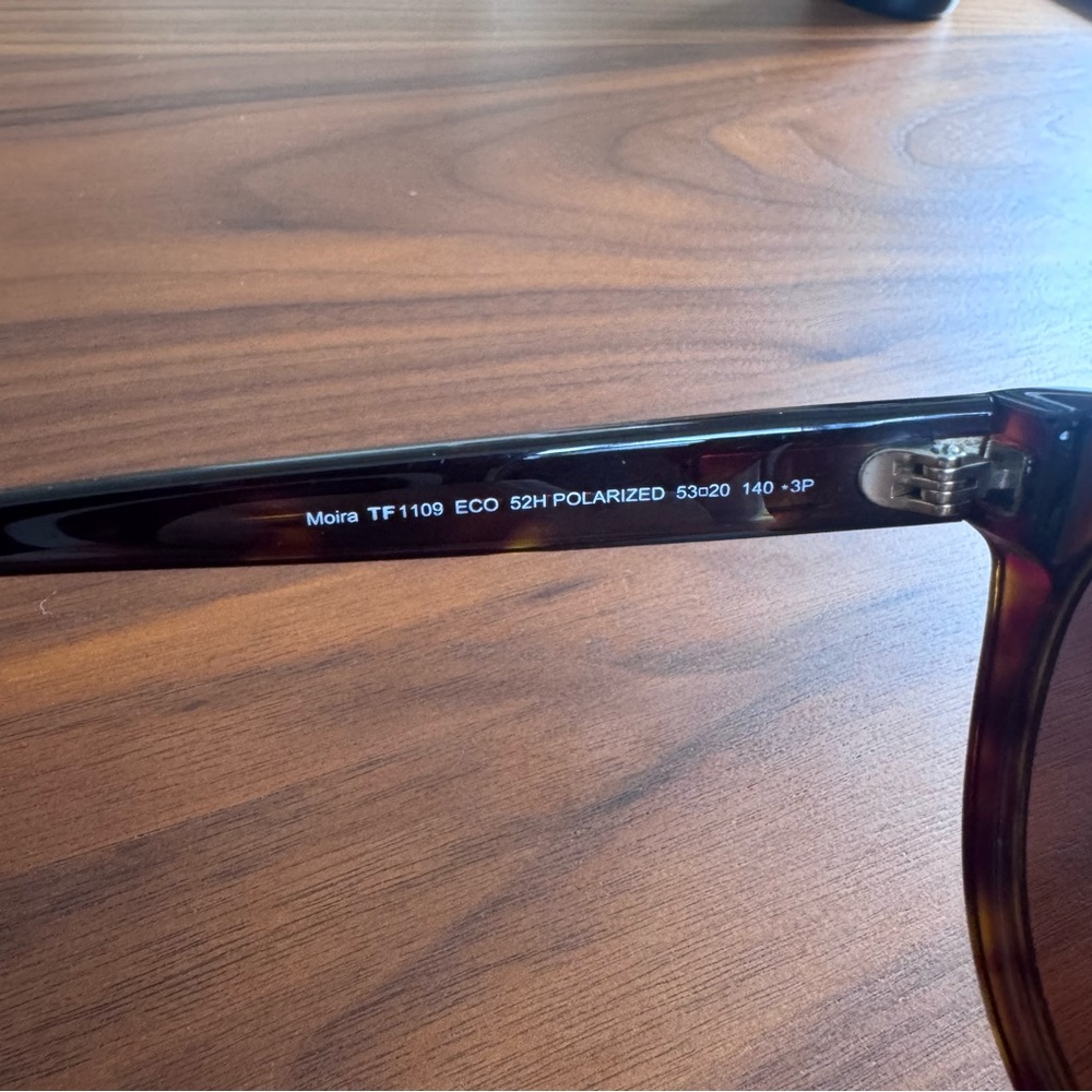 LİKE NEW Tom Ford Brown Sunglasses Original - Picture 4 of 4
